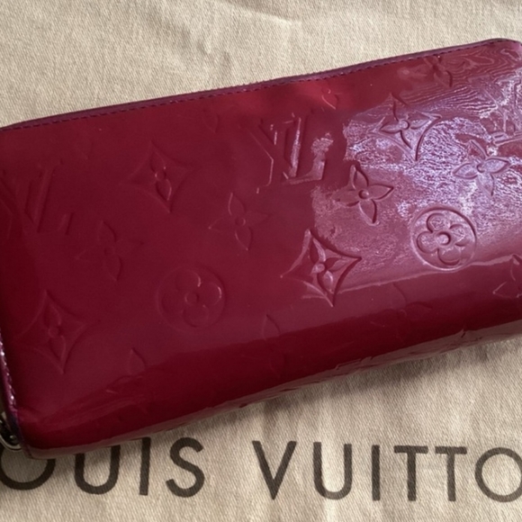 🌳LOUIS VUITTON VERNIS MONOGRAM WALLET 🌸-GUC- - Picture 10 of 16